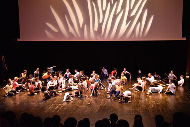 Spectacle de danse à l'école orchestré par le conservatoire Auguste Tolbecque ©BDerbord