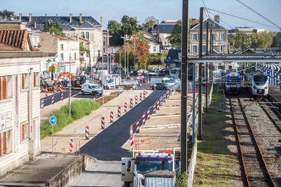 Gare Niort Atlantique : rue Mazagran - Agrandir l'image 156 sur [166], fenêtre modale