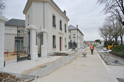  - Agrandir l'image 12 sur [131], fenêtre modale